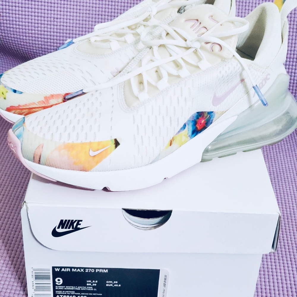 SOLD Nike Air Max 270's - Picture 12 of 12